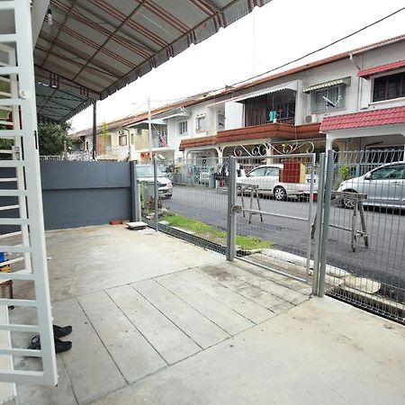 Retrohousecoco经典怀旧风格民宿nearjonker&Afamosa鸡场街红屋 By Myplace Malacca Bagian luar foto